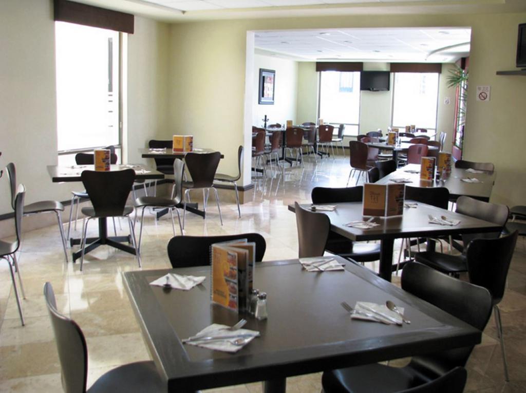 Hotel Alameda Express ماتاموروس المظهر الخارجي الصورة
