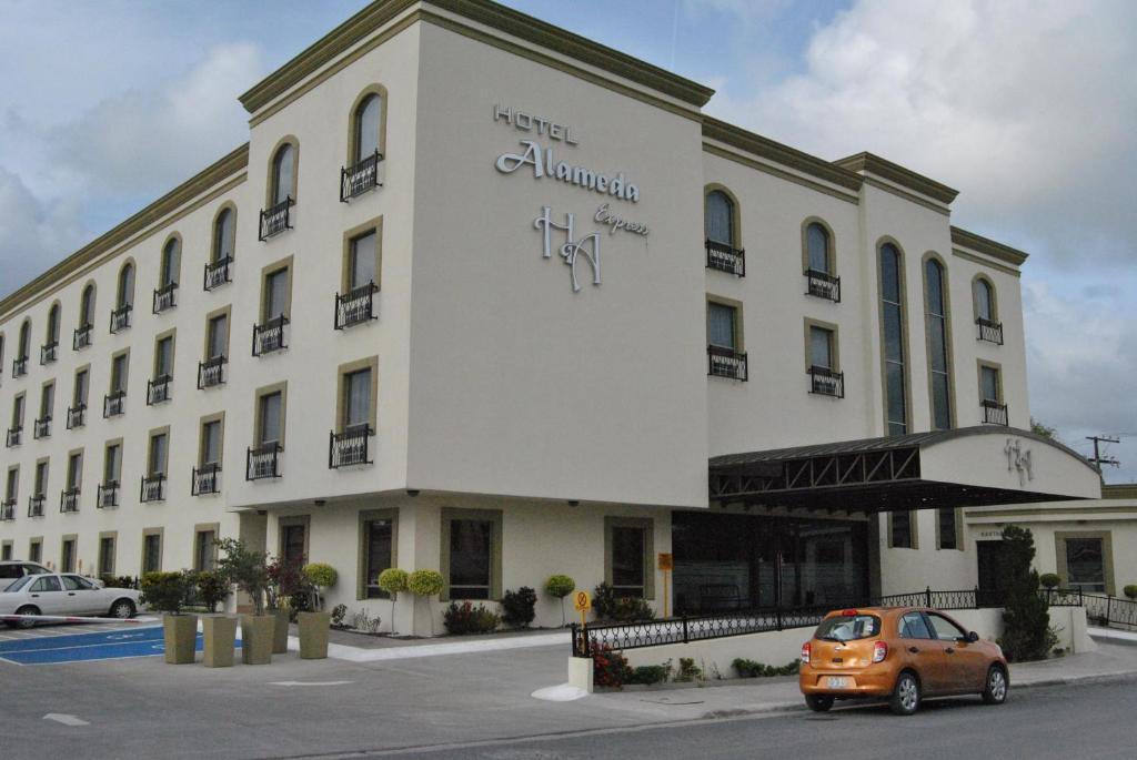 Hotel Alameda Express ماتاموروس المظهر الخارجي الصورة