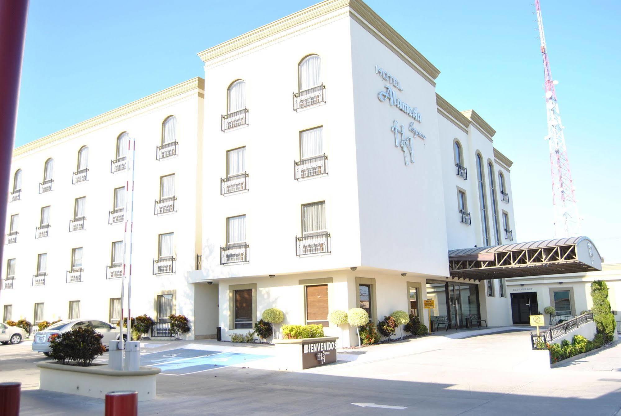 Hotel Alameda Express ماتاموروس المظهر الخارجي الصورة